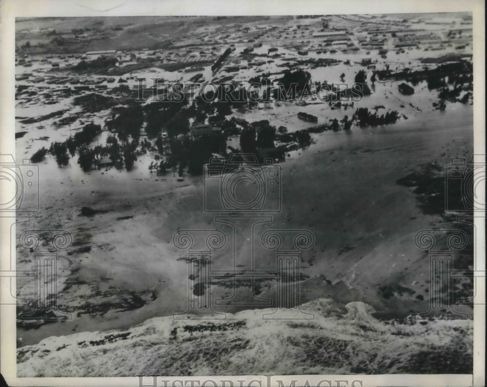 1948 Press Photo Aerial of Kuhuku Airfield at Pearl Harbor Covered by Tidal Wave- Historic Images