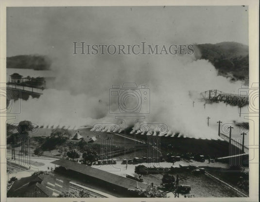 1940 Press Photo Smoke Screen On Battle Field - neb91271 - Historic Images