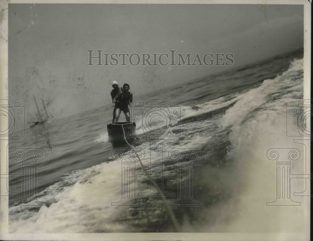 1931 Press Photo Catalina Island, Calif water skiers behind a boat-Historic Images