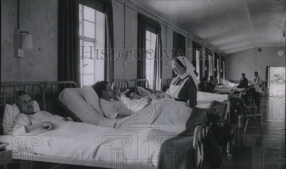 1942 Sister Edna Leishman at Canadian Red Cross Hospital - Historic Images