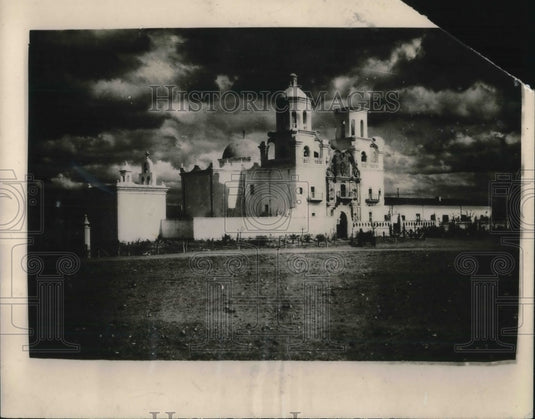 1919 Mission de Ben Xavier Del Hoc just outside Tuscon, Ariz - Historic Images