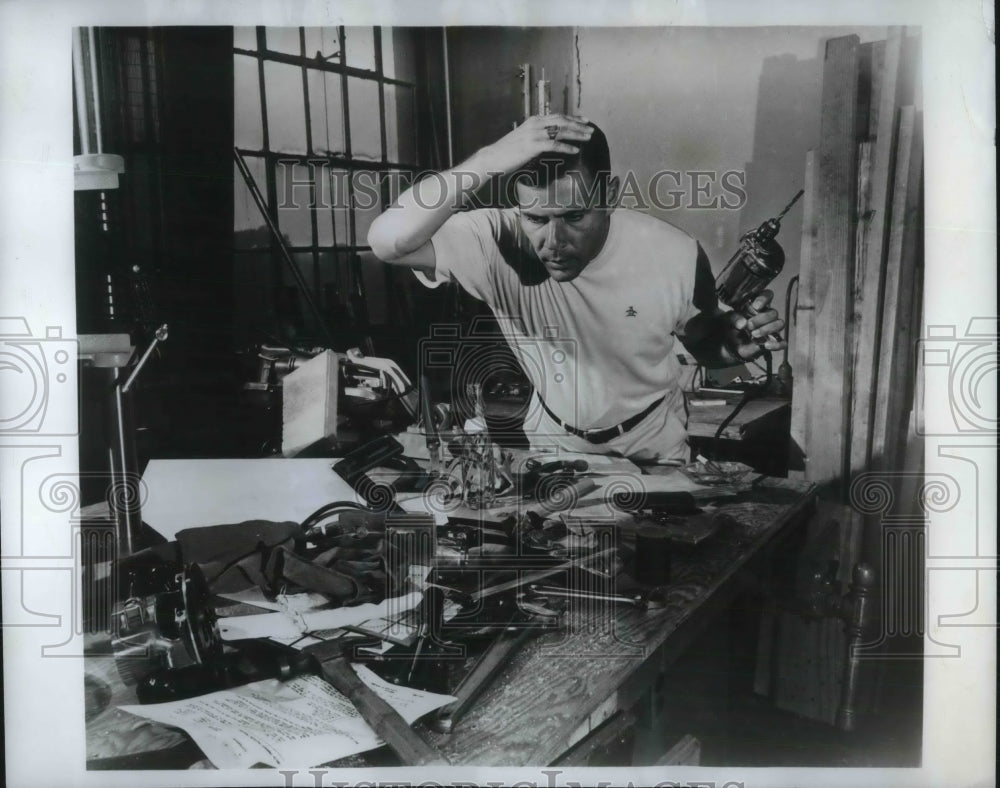 1969 Press Photo Evanston, Ill. Power Tool Institute &amp; a cluttered workbench-Historic Images