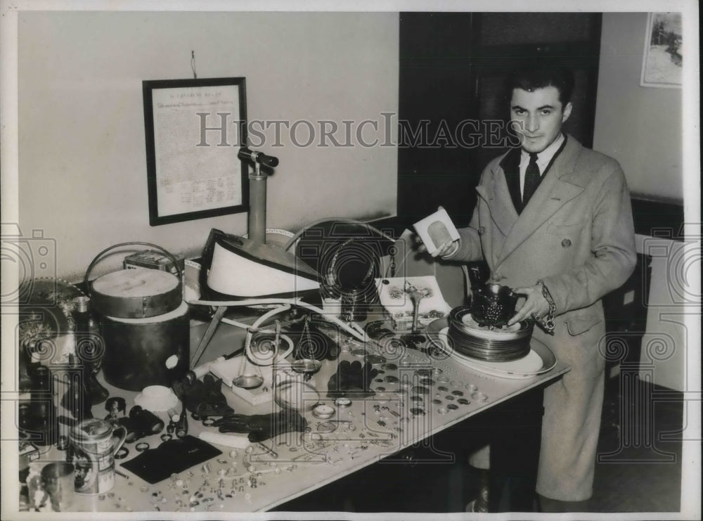 1938 Michael Vanrennione Gold Collection  - Historic Images