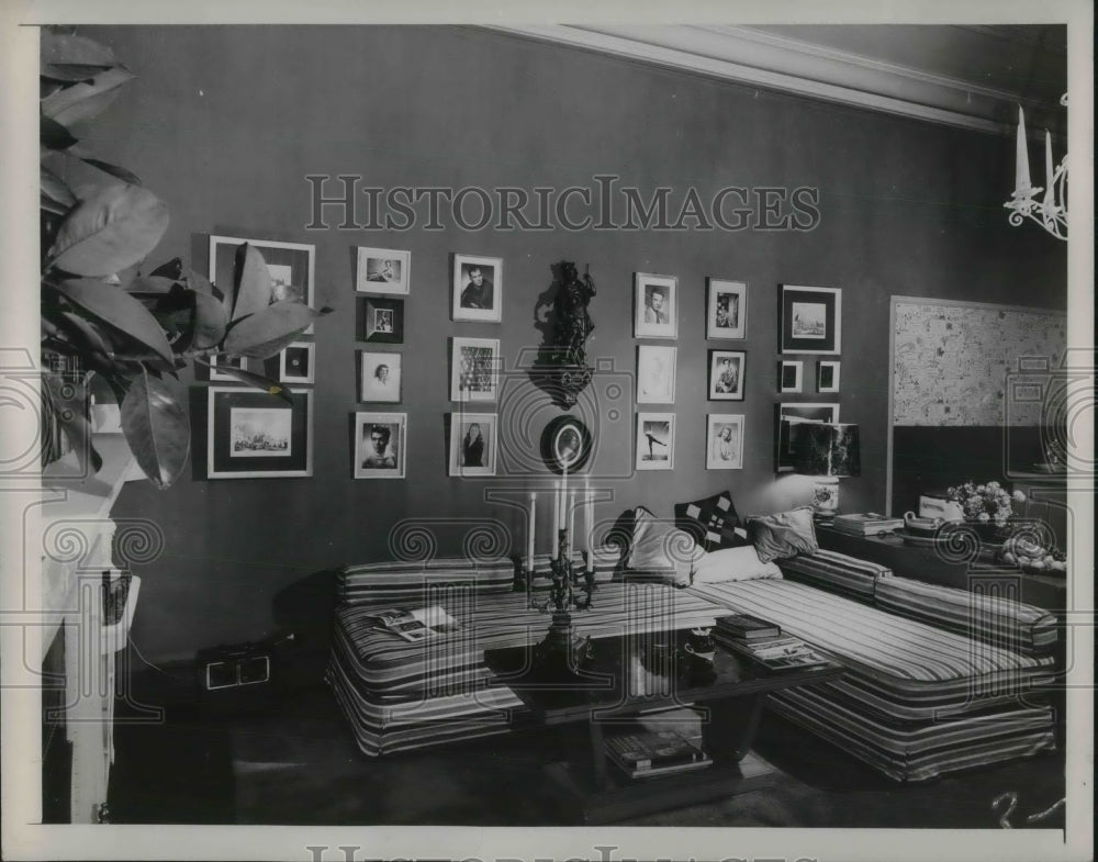 1949 Press Photo The entire apartment of Hugh Evans. - Historic Images