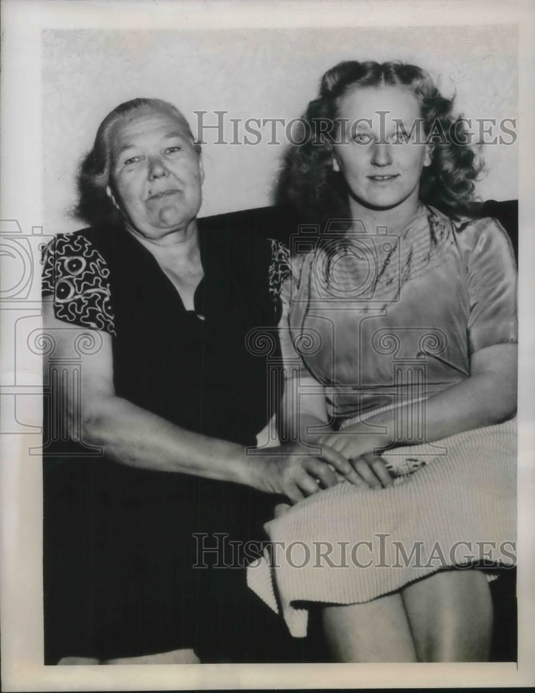 1948 Mrs Mark Saja Turk Mother of Stephana Saja Marrying Millionaire - Historic Images