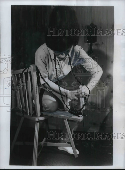 1969 Press Photo Woman Wears Dangling Jewelry While Operating Power Tool - Historic Images
