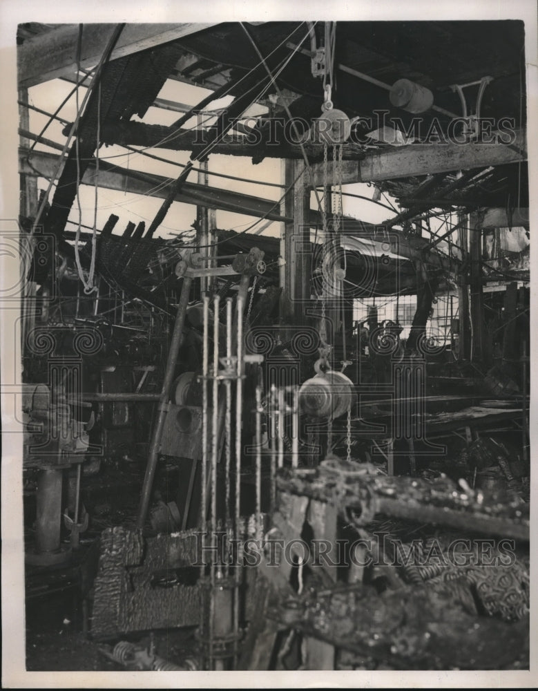 1940 Press Photo Condenser Service &amp; Engineering Company Plant Destroyed By Fire - Historic Images