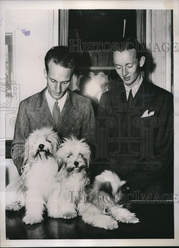 1938 Press Photo NYC, FB Vanderhoff, WL Cummings Jr &amp; their Lhasa dogs - Historic Images