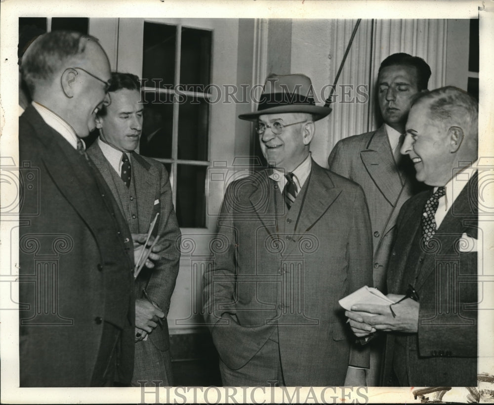 1938 Press Photo Secretary of Interior Harold Ickes & the press at White House - Historic Images
