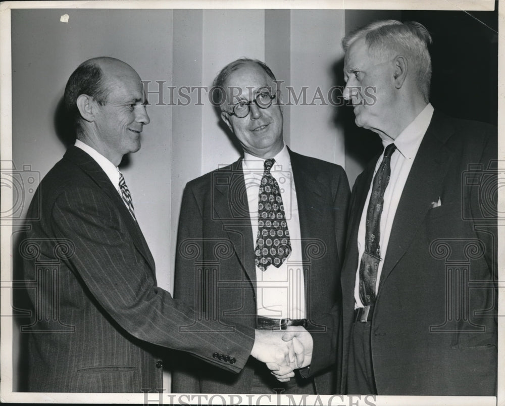 1946 Press Photo D.C. Labor Sec LB Schwellenbach, ER Trainer,M Plant - Historic Images