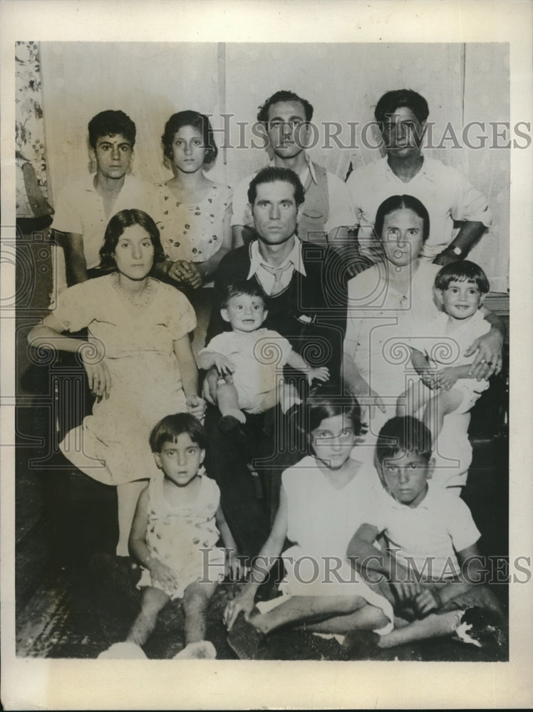 19325 Press Photo Mario Mancusi with Family Saved of Deportation From Sen. Davis - Historic Images