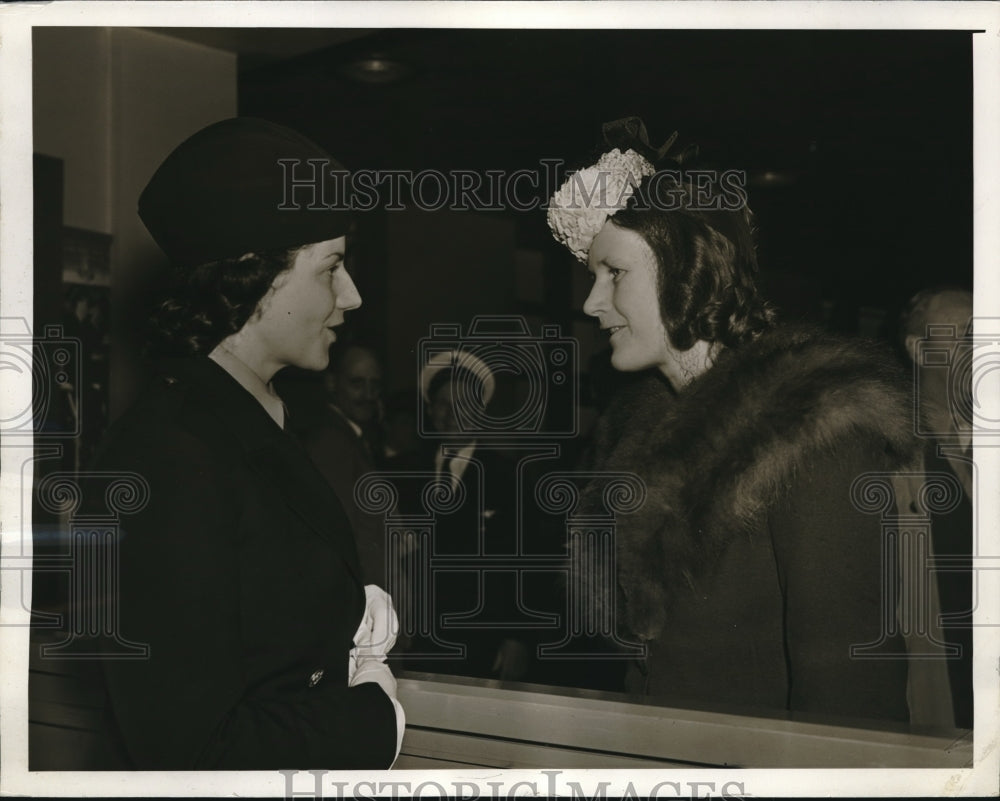 1941 Press Photo Mrs Constance Winant, wife of US Amb to England, T Schwartz - Historic Images