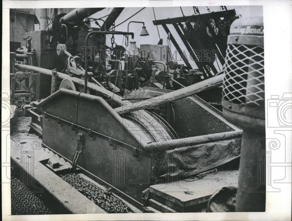 1945 Gas pipes laid in English Channel for war ships supply - Historic Images