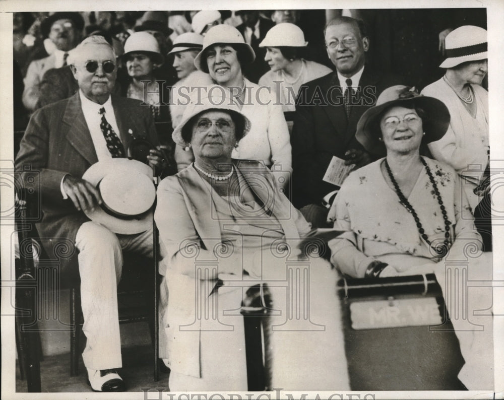 1933 Press Photo mrs. Weller, ,mrs.Lawson, mrs. Brantley enjoy Hialeah Races - Historic Images