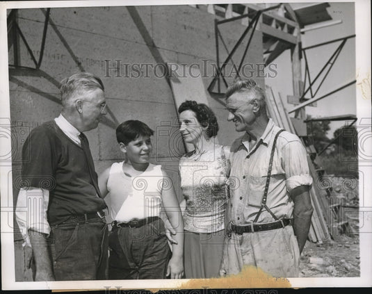 1949 Press Photo Chicago, Mr & Mrs Elmer Hunt,son Jack & Earl Rieck of DuPage Co - Historic Images