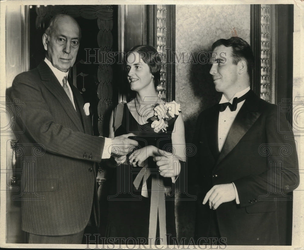 1930 Press Photo US Senator Sam Shortridge Congratulating Audition Winners-Historic Images