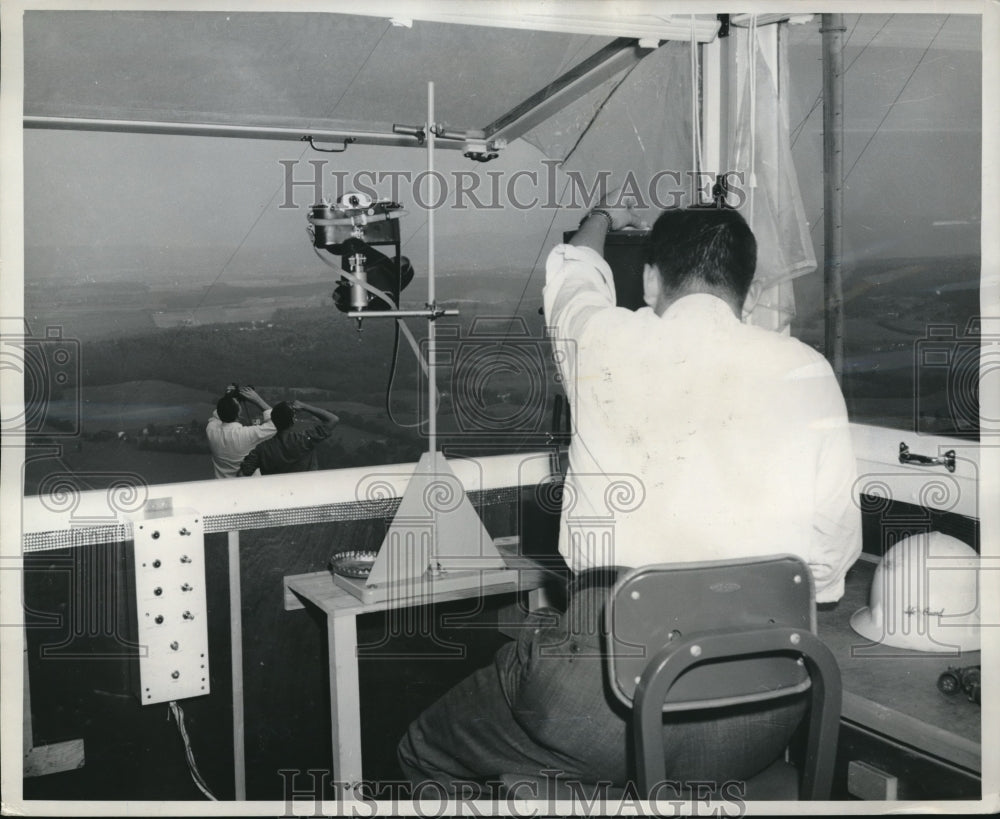 1960 Press Photo Mobile Lab Overlooking Pennsylvania Electric Co. - Historic Images