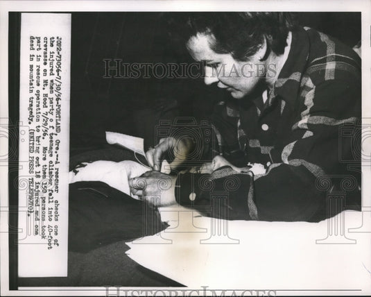 1956 Press Photo Portland, Ore. rescuers & injured teen climber at Mt Hood - Historic Images