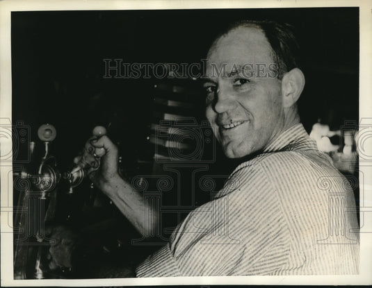 1937 Press Photo Crimson Tide fan Dick Traywick gets to go to Rose Bowl - Historic Images
