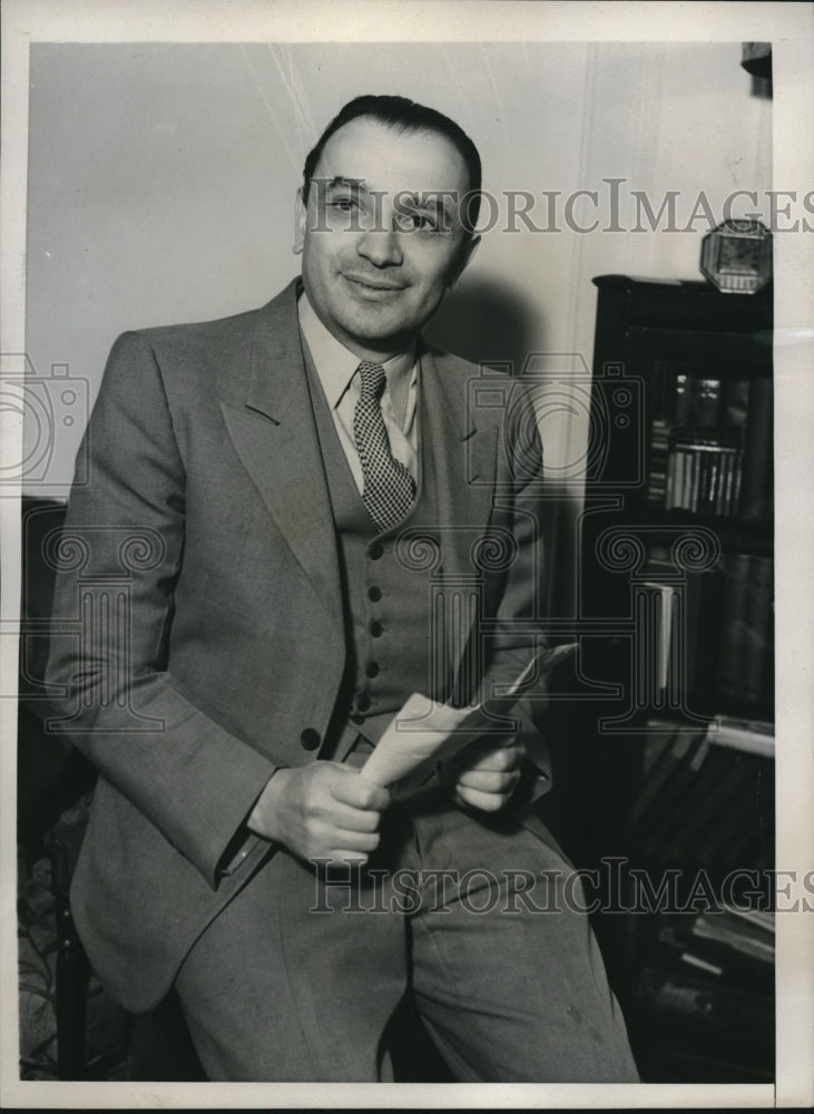 1935 Press Photo Abe Weiss, holder of Irish Sweepstakes ticket- Historic Images