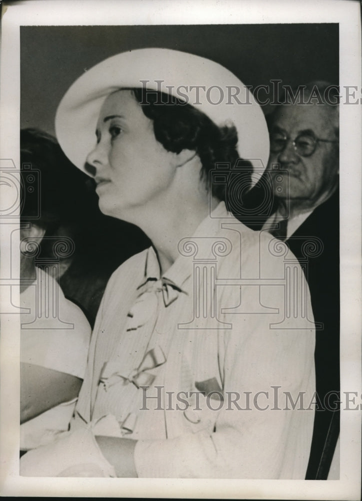 1937 Actress Kay Tutweiler at DM Gardner inquest in LA,Calif - Historic Images