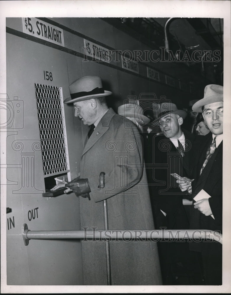 1951 Press Photo Herbert Bayard Swope, Race Track Gambling - neb94783- Historic Images