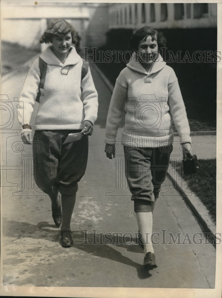 1924 Anna Seymour and Bernice Miller Hike From NY to White House - Historic Images