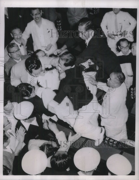 1953 Press Photo Toyko, Japan members of the Diet fight at political session-Historic Images