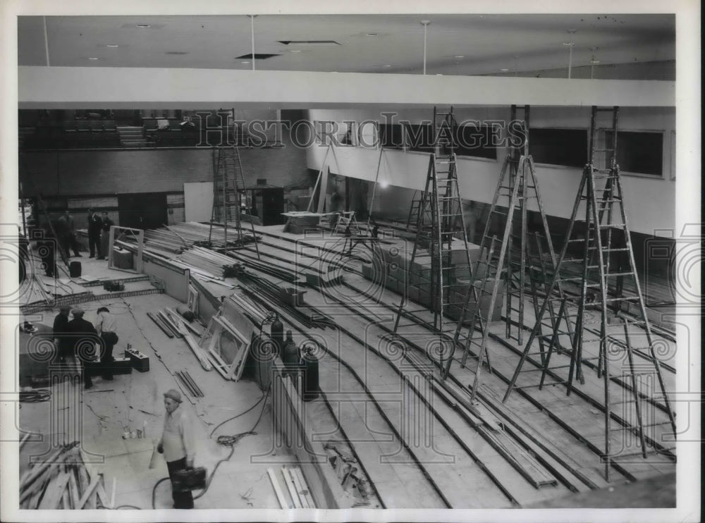 1945 Press Photo Hunter college readies for U.N. Security Committee meeting - Historic Images