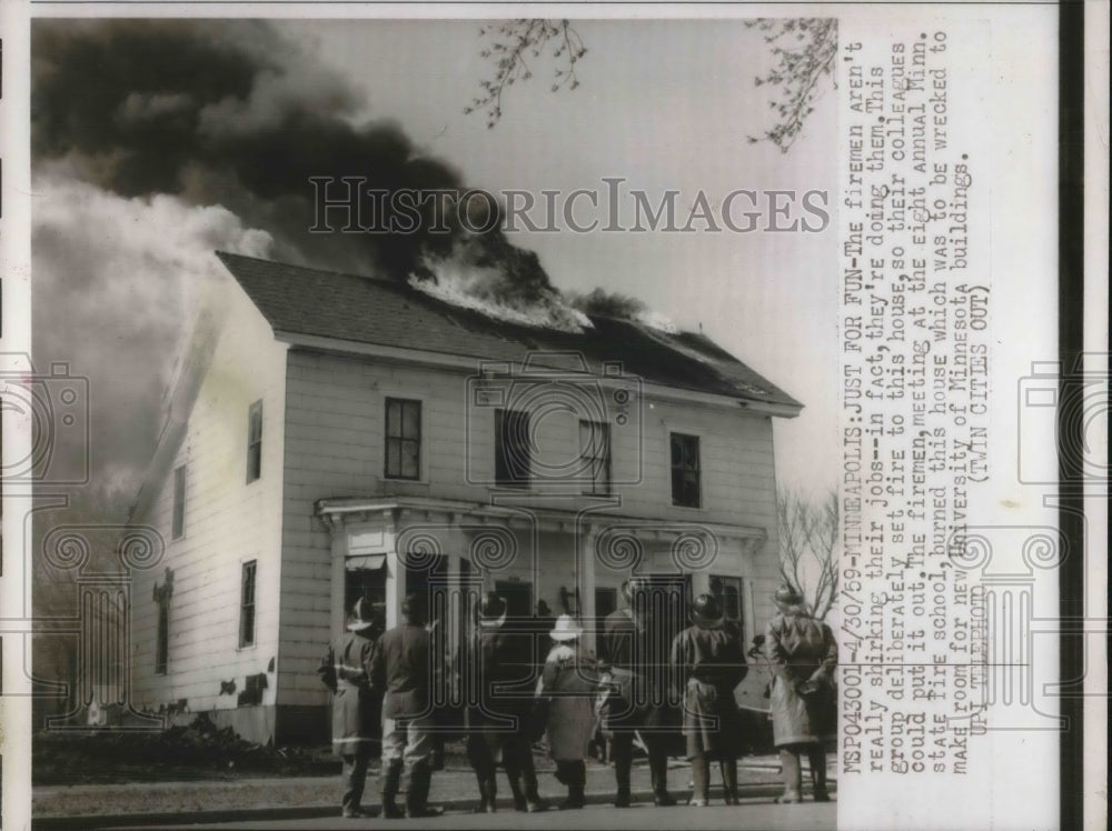 1959 Press Photo Firemen at the 8th Annual Minn State Fire School in Minneapolis - Historic Images