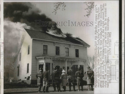 1959 Press Photo Firemen at the 8th Annual Minn State Fire School in Minneapolis - Historic Images