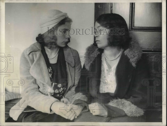 1934 Mra Hazel Terman & daughter & trial of husband's killer - Historic Images