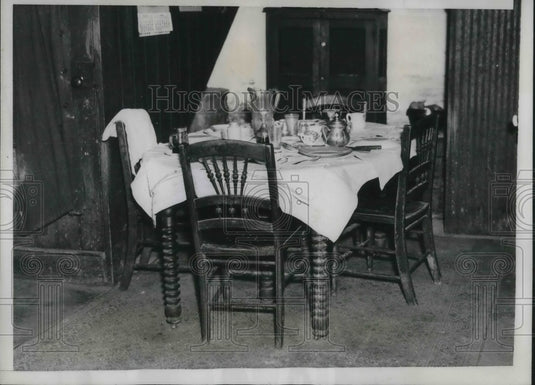 1935 Press Photo The Table In The Home Of Mr. & Mrs. John Thomas Coleman - Historic Images
