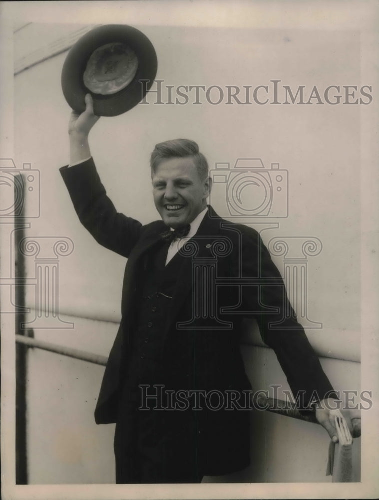 1922 Press Photo Walter Hoover arrived on the SS Majestic - neb95623-Historic Images