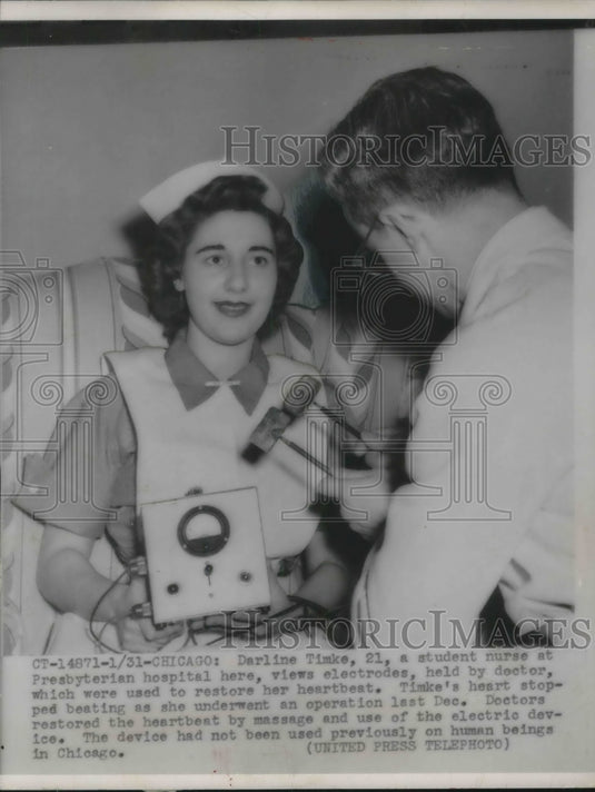 1952 Press Photo Darline Timke Student Nurse & Doctor at Presbyterian Hospital - Historic Images