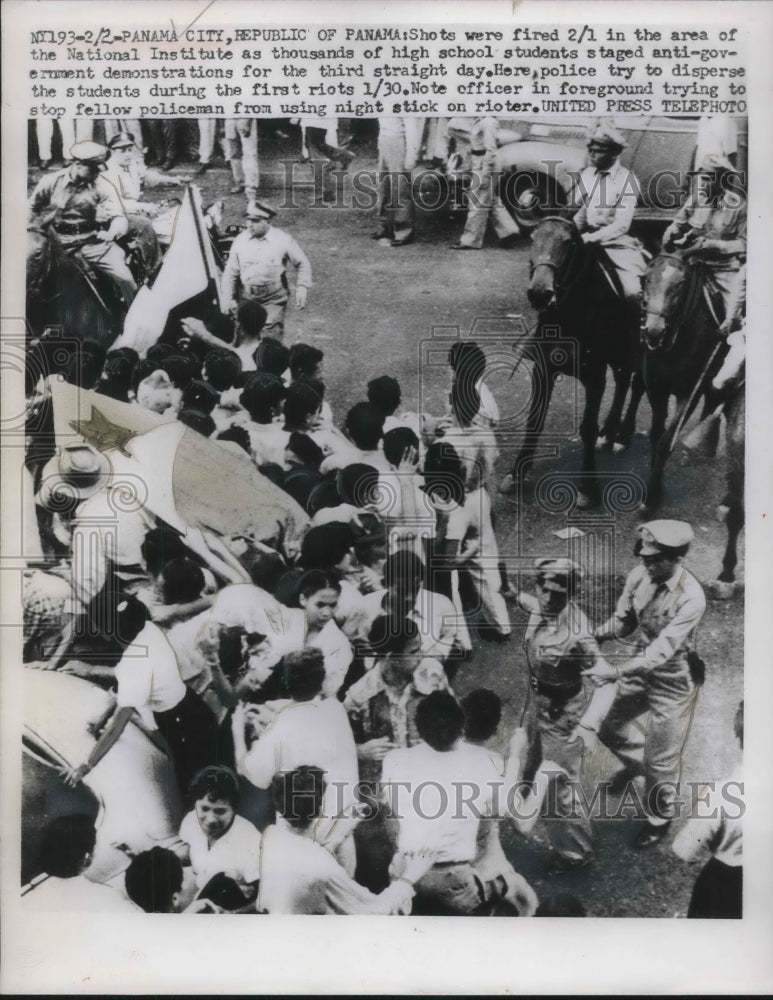 1952 Press Photo View of Anti Government demonstrators in Panama City - Historic Images