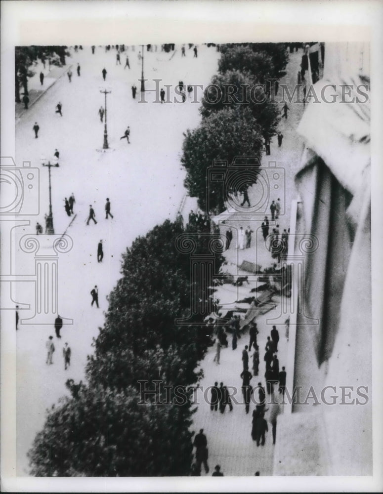 1945 Press Photo Union Democratica Construct Barricades Buenos Aires Argentina - Historic Images