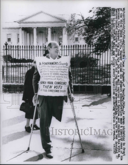 1958 Press Photo Leon J. Wagner Picketing At The White House Claims Present - Historic Images