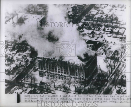 1951 Press Photo A-Multi Million Dollar Fire That Has Raged & Smoldered-Historic Images
