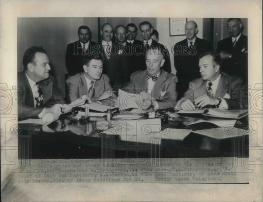 1948 Press Photo John Livings T.A Johnstone Harry Anderson Mr Seaton at meeting - Historic Images