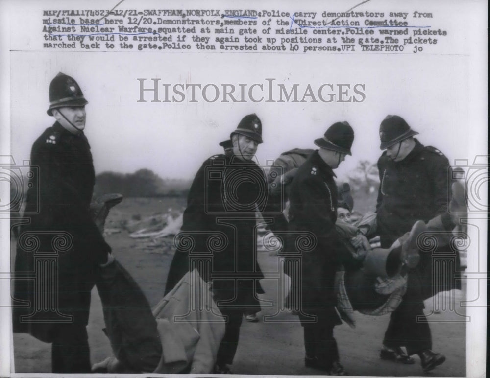 1958 British Police Remove Demonstrators From Direct Action - Historic Images