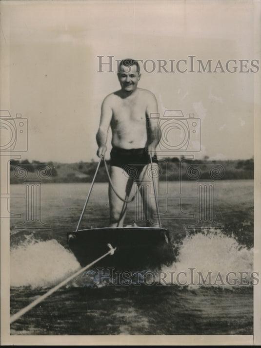 1937 Press Photo Gov. James Allred Water Skiing - Historic Images