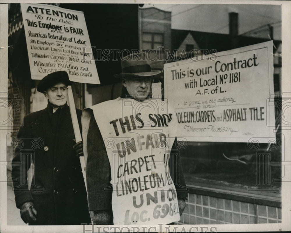 1945 Press Photo Milwaukee Ben Blouchard Pickets - Historic Images