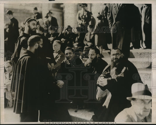 1939 Press Photo Catholic missionaries await election of new Pope at Vatican - Historic Images