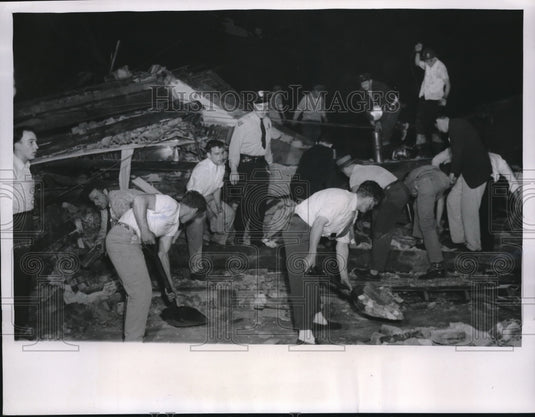 1956 Press Photo Tornadic Force winds level building in Cleveland, OH - Historic Images