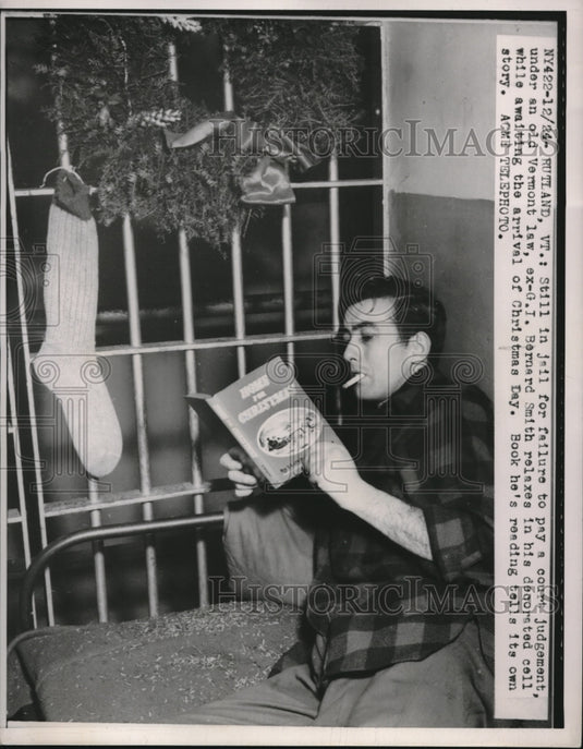 1950 Press Photo Bernard Smith in Jail for failure to pay Court Judgement - Historic Images