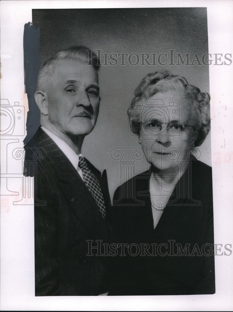 1967 Press Photo Mr. and Mrs. Joseph Shively, Aurora, OH - Historic Images