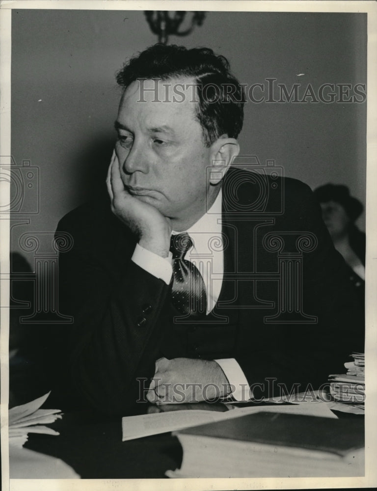 1934 Congressional Candidate Jared Sanders Listens To Testimony - Historic Images