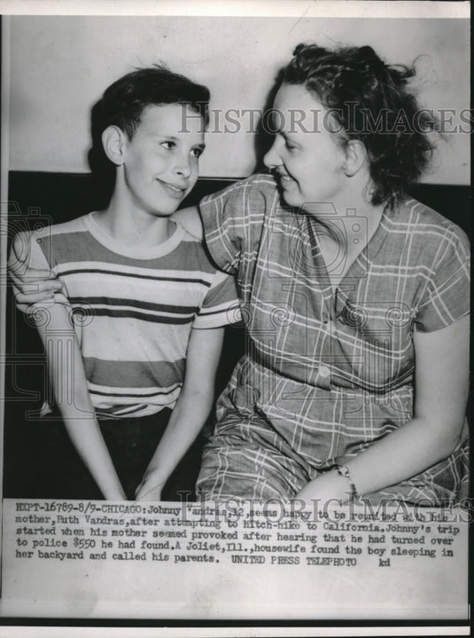 1956 Press Photo Chicago, Ill John Vandras & mom after he attempted hitch to Cal - Historic Images