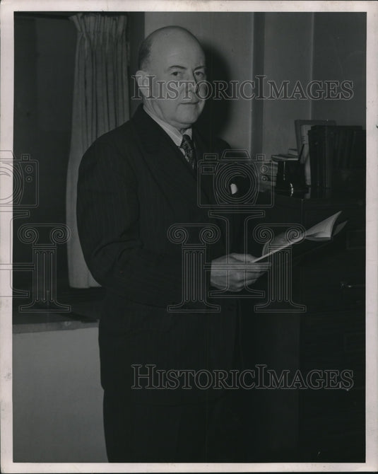 1949 Press Photo Mr Kenneth Stinger of Cleveland, Ohio - Historic Images